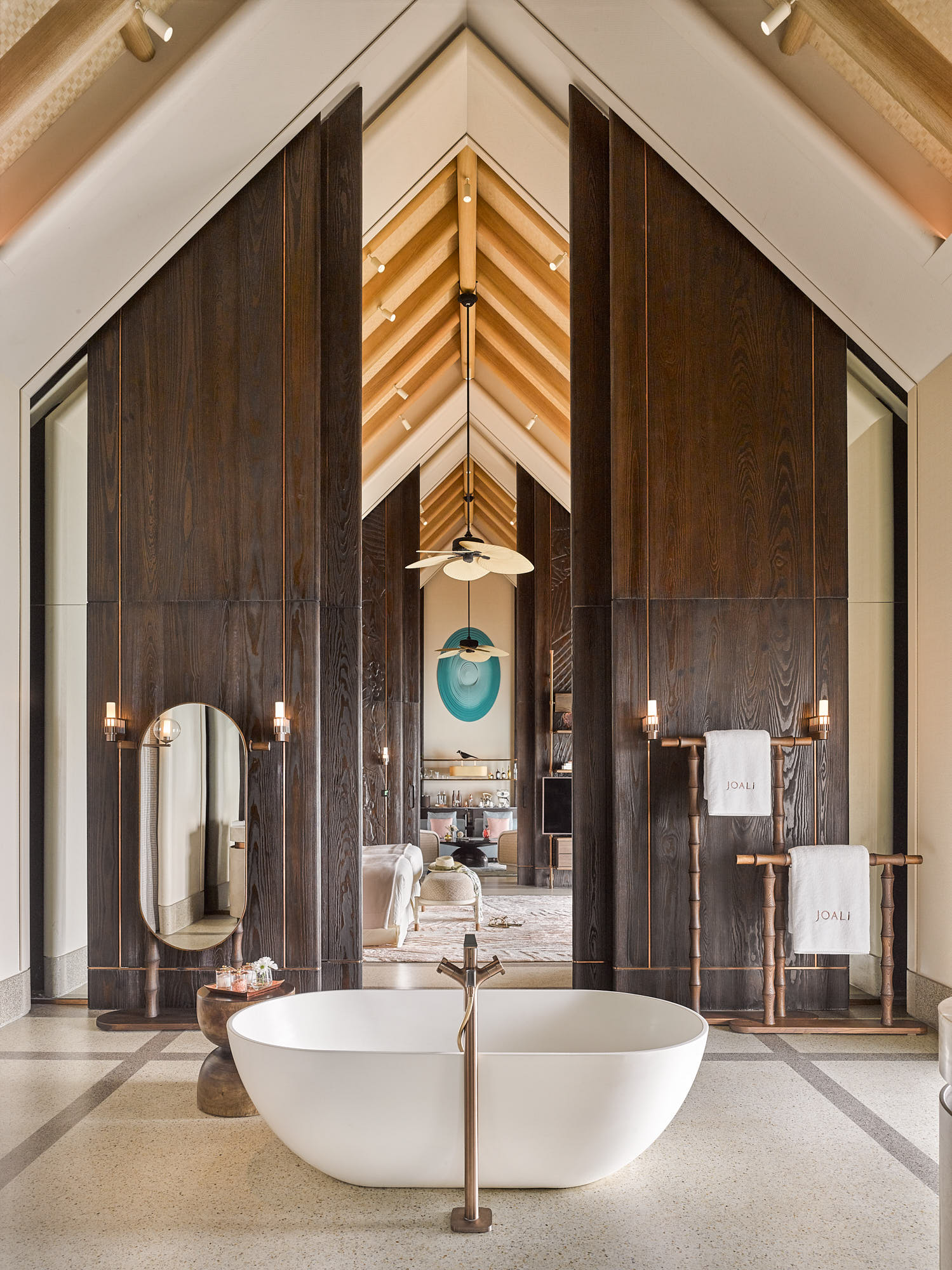 Joali Luxury Water Villa with Pool Bath