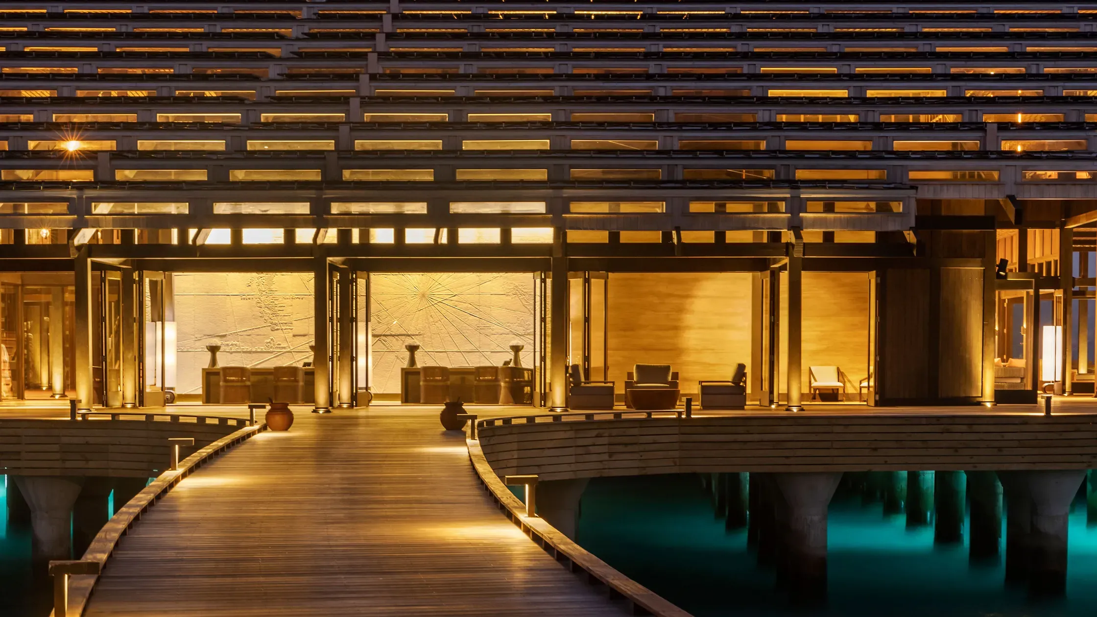 Kudadoo_2019_The-Retreat-at-night,-Kudadoo-Maldives-Private-Island