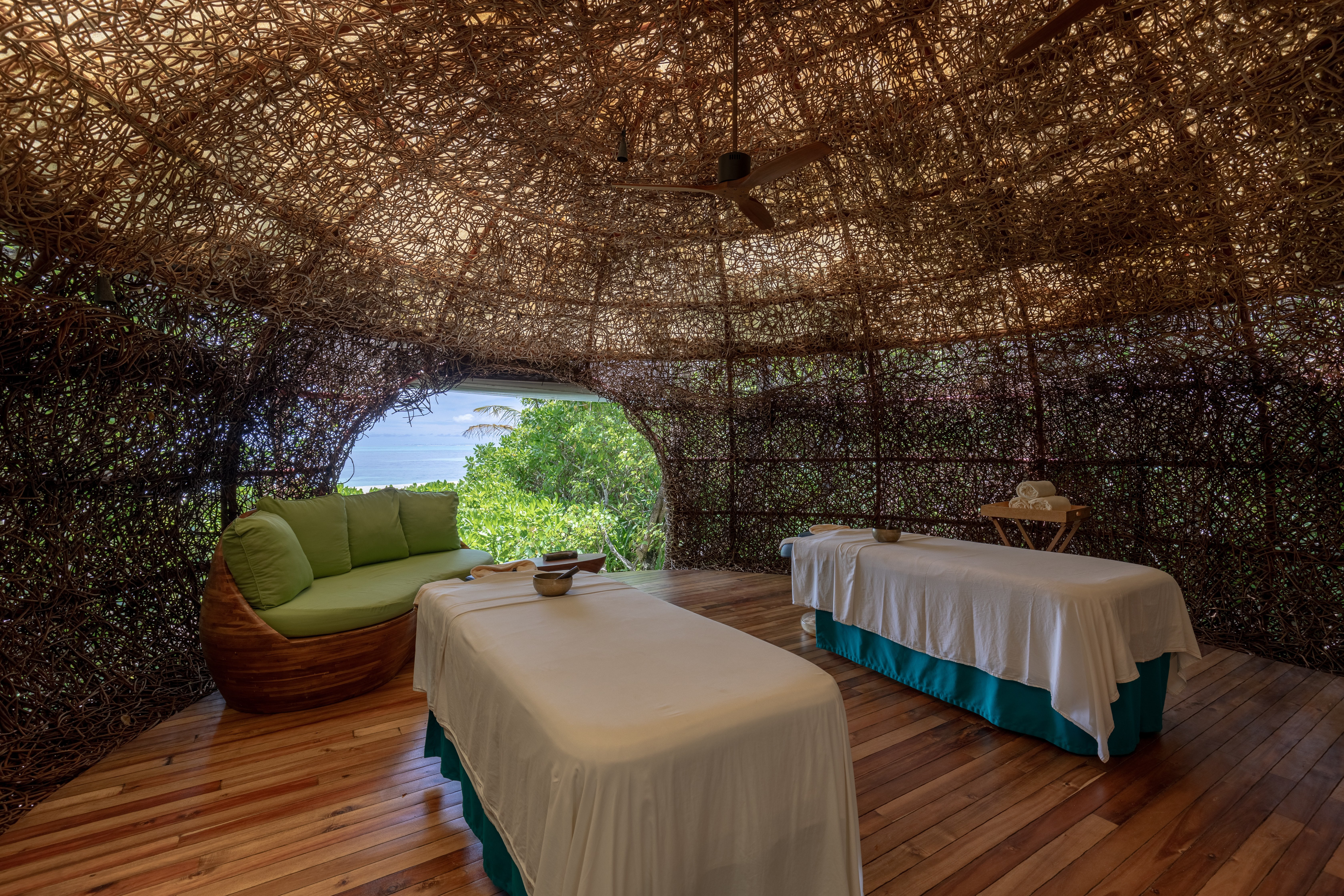 Six Senses Laamu - Spa - nest treatment room interior