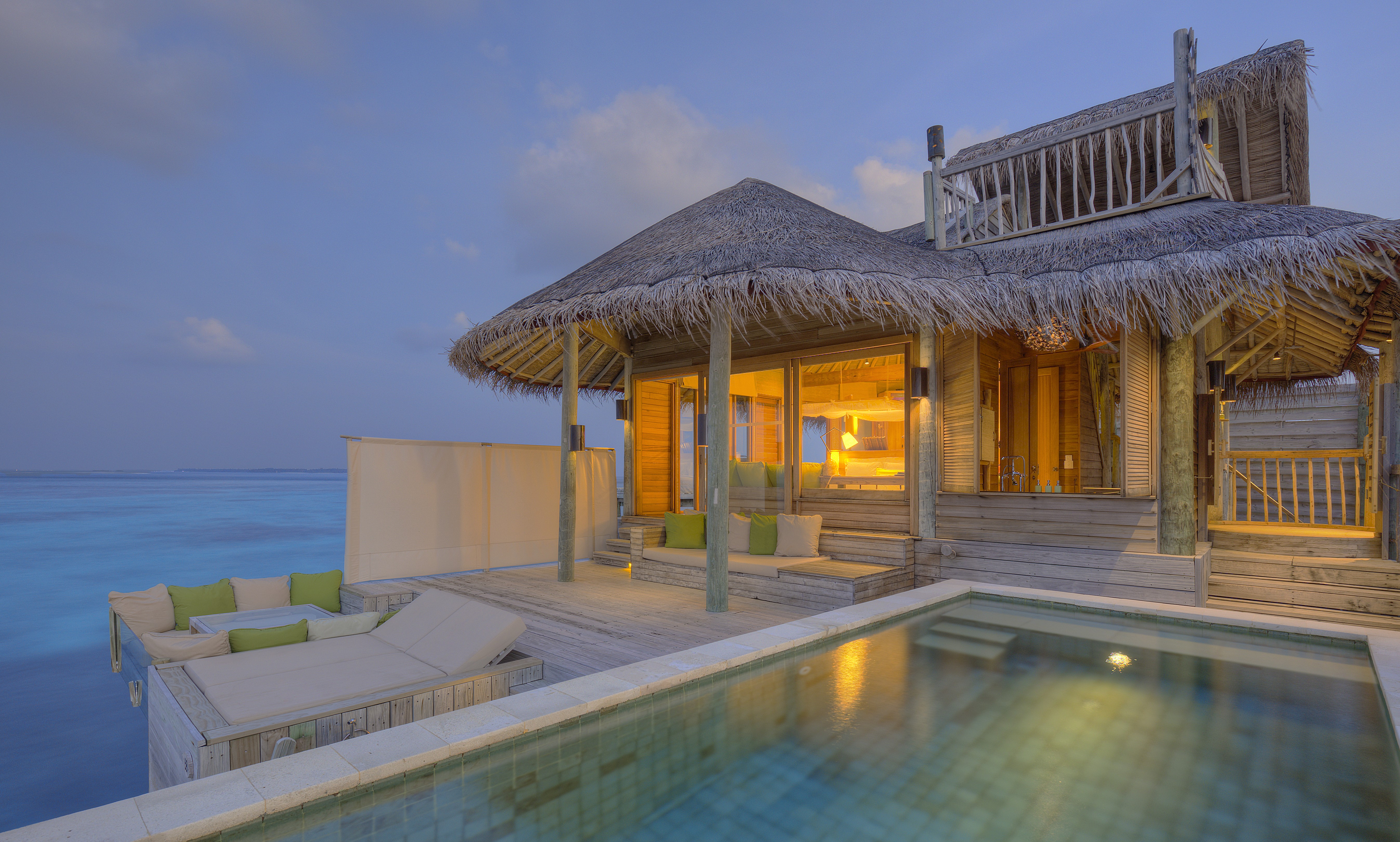 Six Sesnes Lamuu Villa.